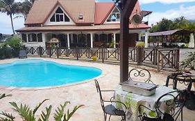 Villa de 7 chambres avec vue sur la mer piscine privee et jardin clos a Saint Benoit a 5 km de la plage